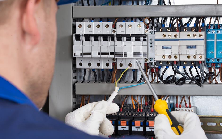 recherche électricien bâtiment Saint-Just-en-Chaussée