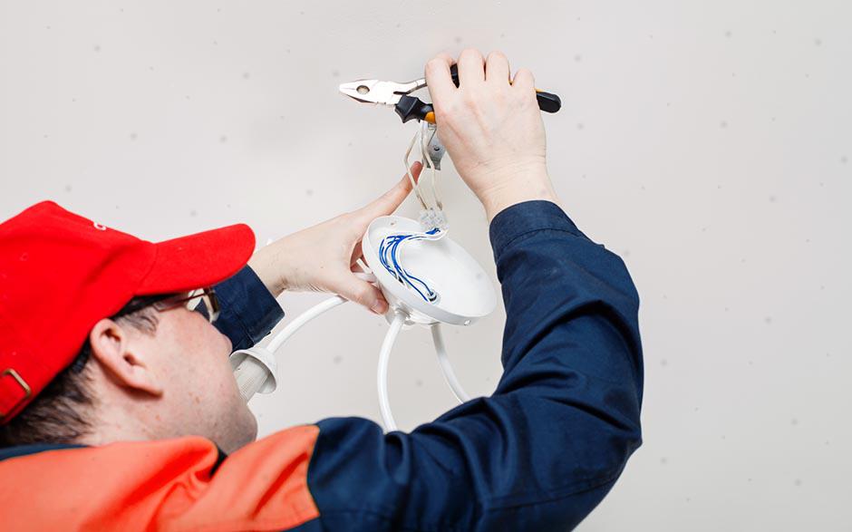 recherche électricien bâtiment Saint-Just-en-Chaussée
